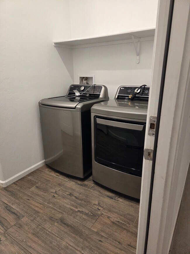 Building Photo - 12553 Denton Wy