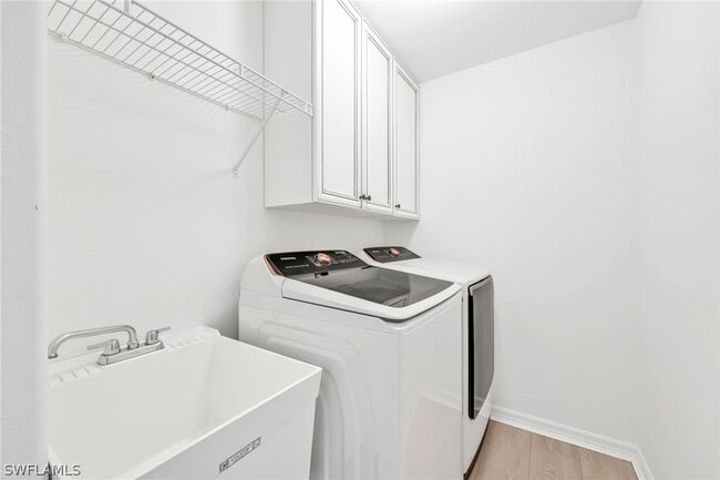 Building Photo - 8924 Ventura Way