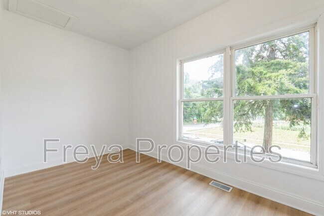 Building Photo - 1547 13th St