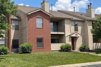 Building Photo - 1955 N Hicks Rd