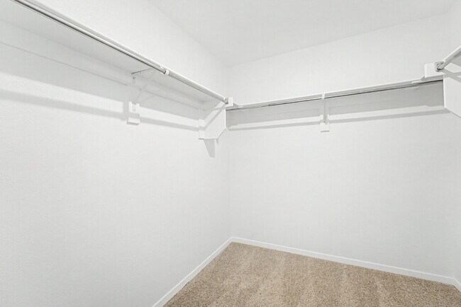 Building Photo - 4404 SW Sackett Ave