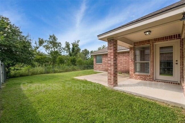 Building Photo - 3120 Lippizan St