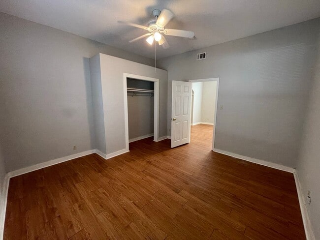 Building Photo - Rental Home Available!