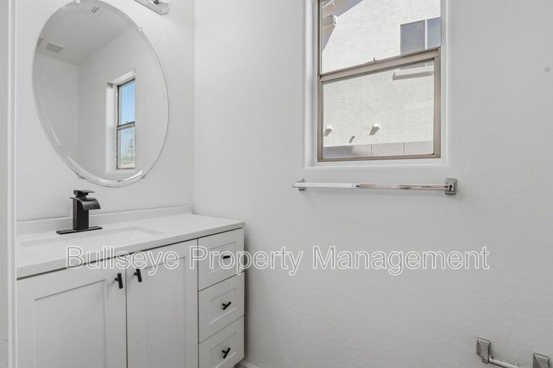 Building Photo - 27513 N 63rd Dr
