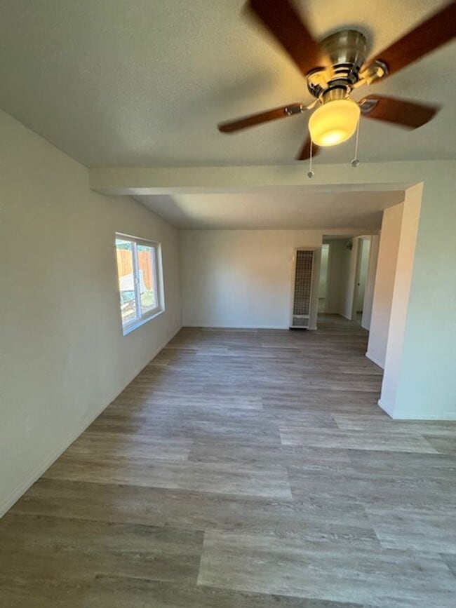 Building Photo - Cozy Remodeled Home