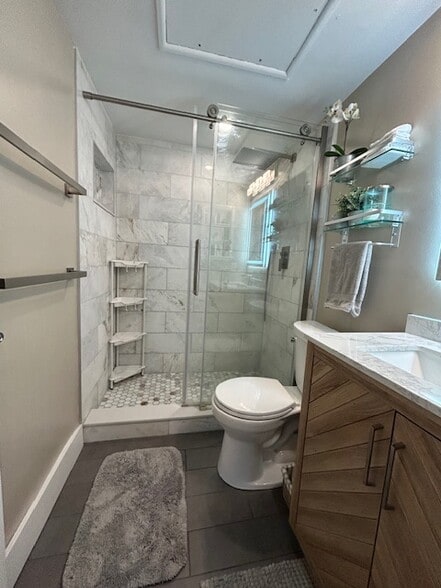 Primary Bathroom - 2666 Tigertail Ave