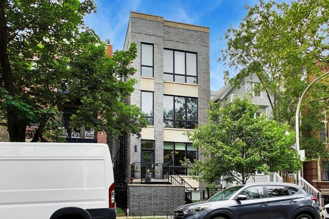 Building Photo - 3740 N Clifton Ave