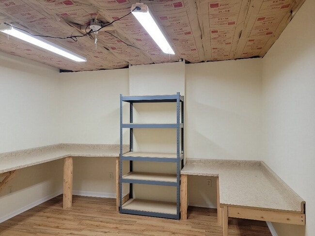 Building Photo - "Spacious 3-Bedroom Side by Side Duplex in...