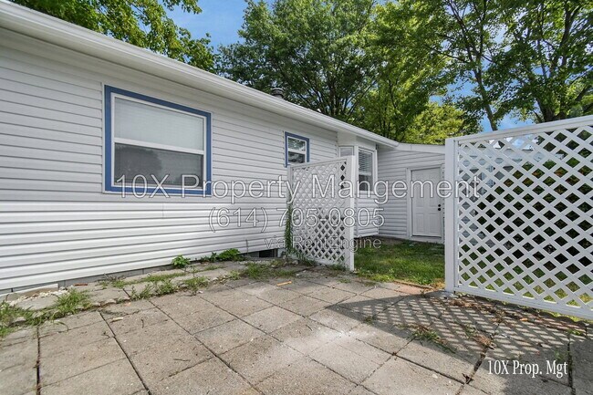 Building Photo - 388 Shanahan Rd