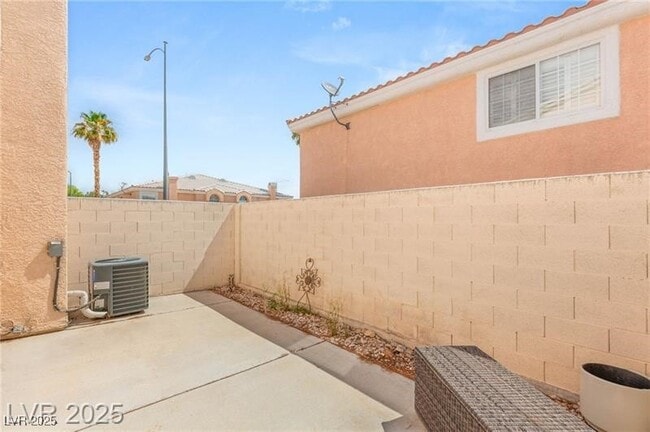 Building Photo - 8409 Sewards Bluff Ave