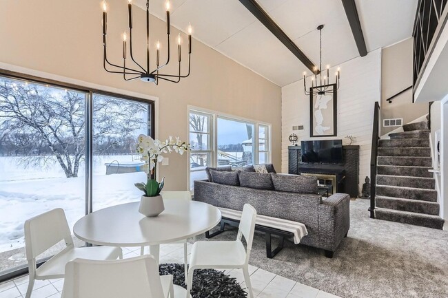 Building Photo - 5636 Twin Lake Terrace N