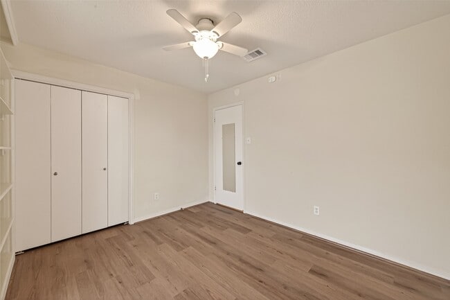 Building Photo - 3204 Farmers Field