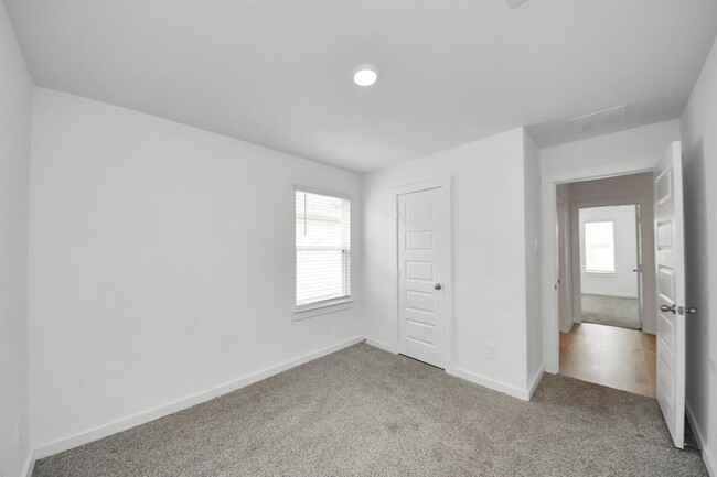Building Photo - 8034 Tropea Dr