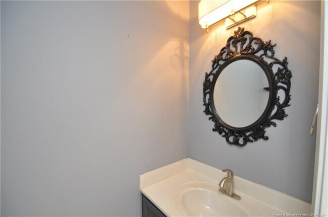 Building Photo - 402 Knightsborough Way
