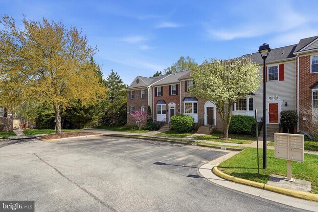 Building Photo - 9663 Franklin Woods Pl