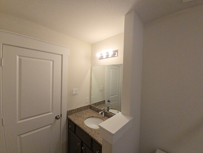 Building Photo - 7543 Coral Ter Dr