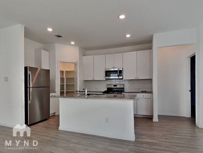 Building Photo - 5908 Geronimo Wy