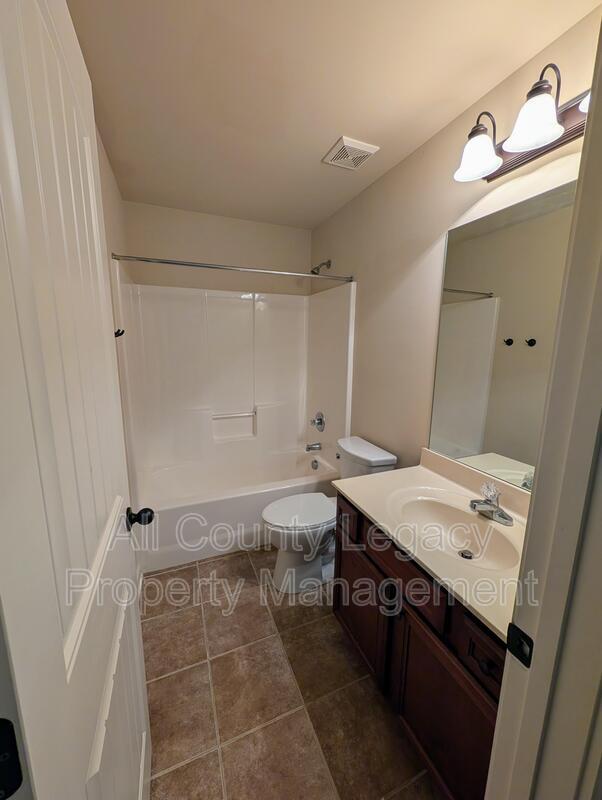 Building Photo - 2591 Foxy Dr