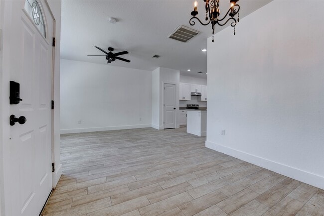 Building Photo - 5121 Southwind St