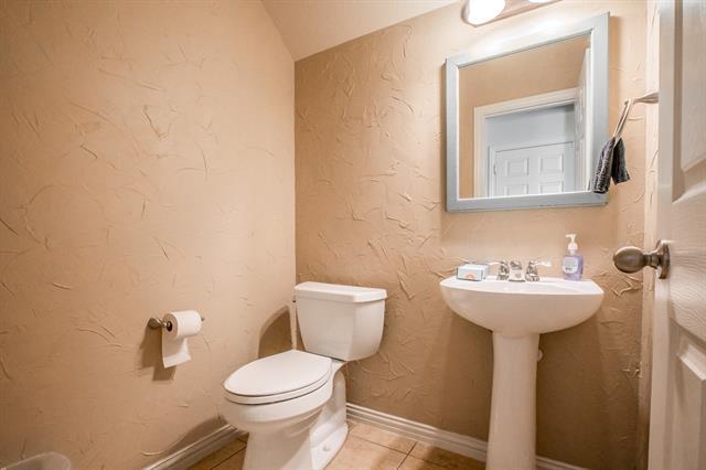 Building Photo - 6801 Sandshell Blvd