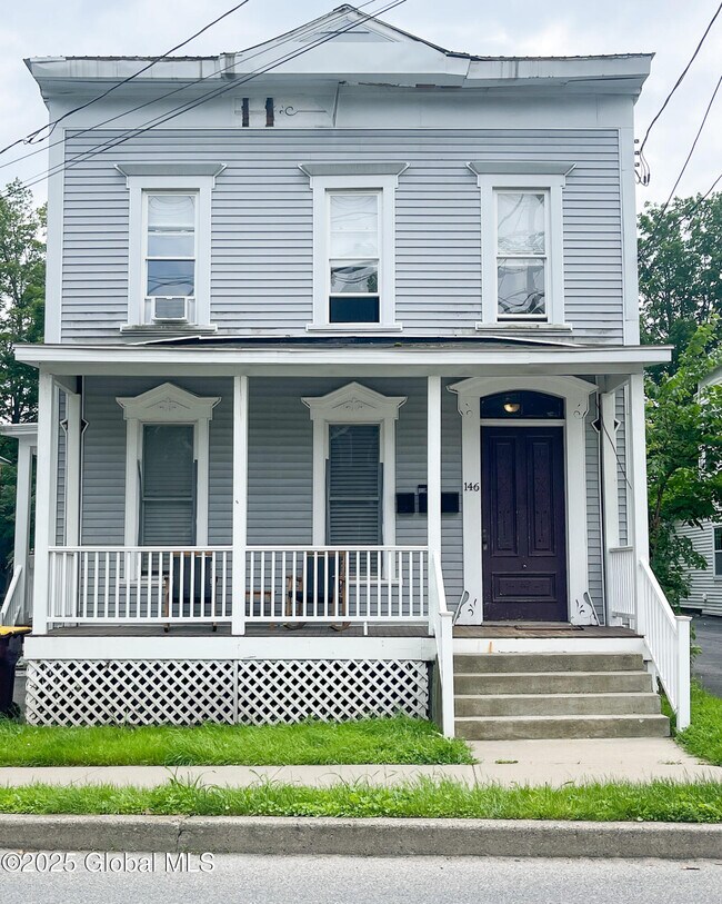 Primary Photo - 146 Washington St