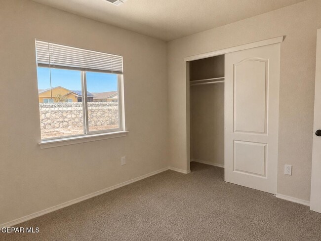 Building Photo - 12871 Hidden Grove Dr
