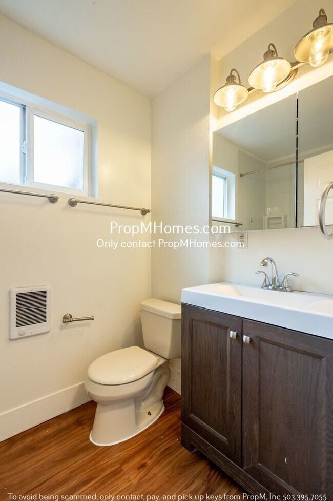 Building Photo - Spacious One Bedroom In Southwest Tigard!