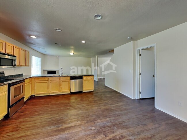 Building Photo - 1006 W 180 S