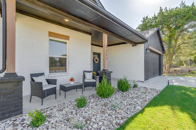 Building Photo - 2217 Forest Hill Ln