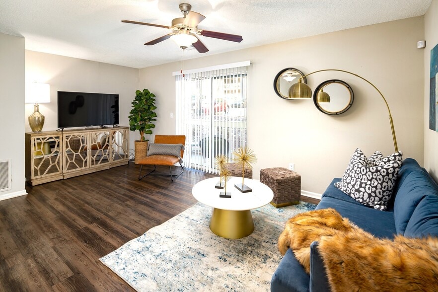 Building Photo - The Mark at Riverdale