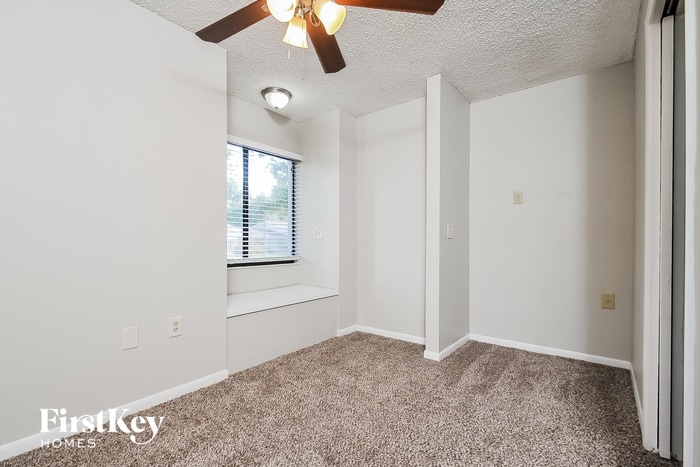 Building Photo - 1031 Dolly Ln