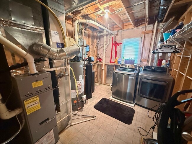 Building Photo - 331 Brookestone Dr SE