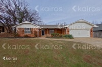 Building Photo - 1205 Mockingbird Ln