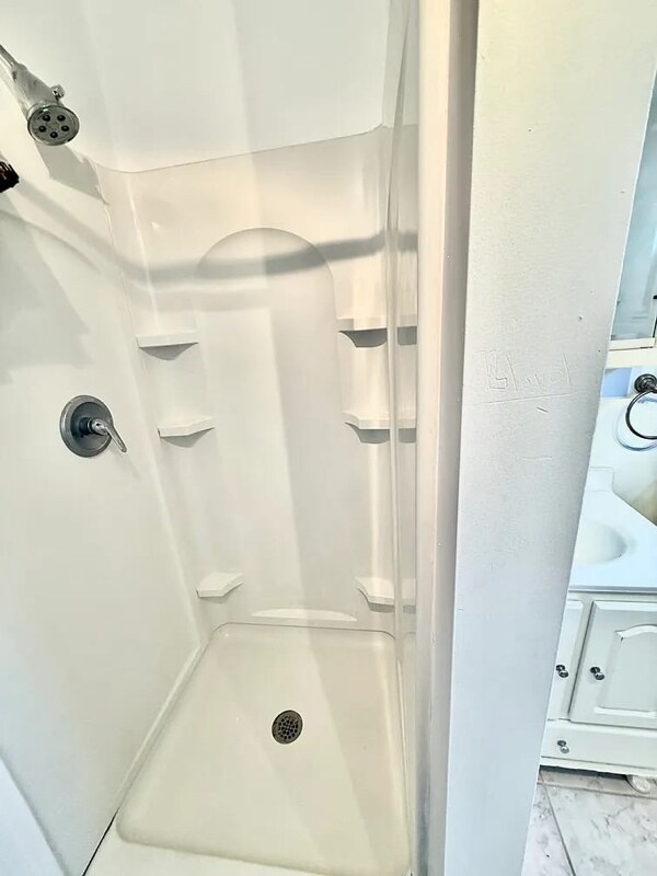 Building Photo - 6 Citadel Ave