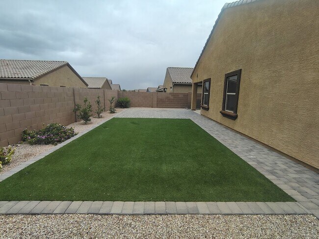 Building Photo - 10075 N Sand Sage Trail