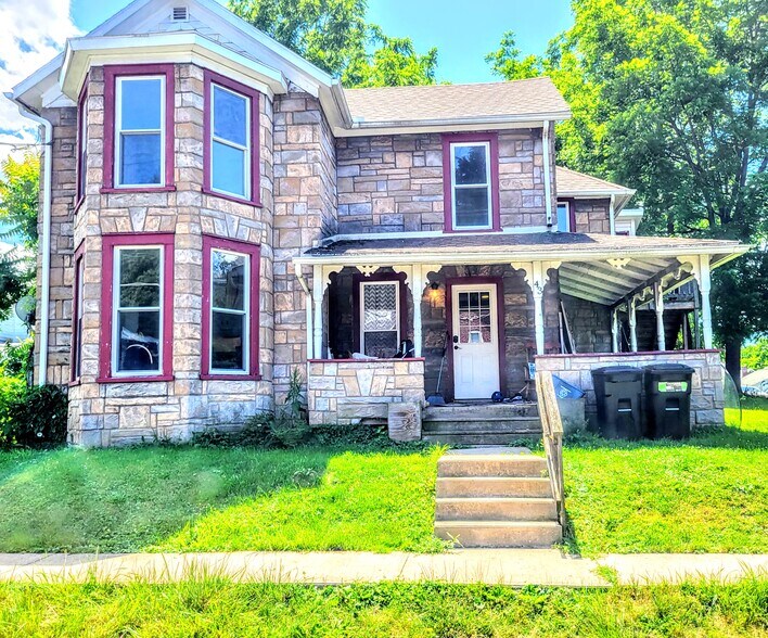 Front of House - 43 N Highland St