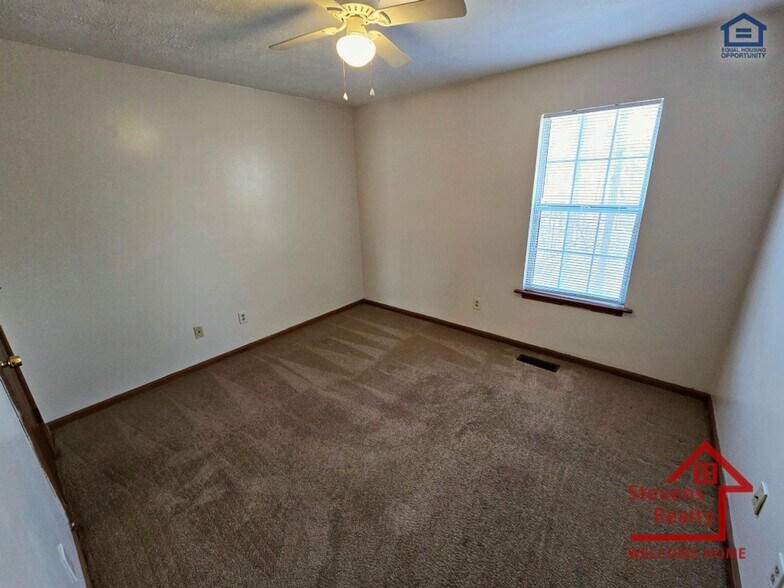 Building Photo - 5344 Dodson Branch Rd