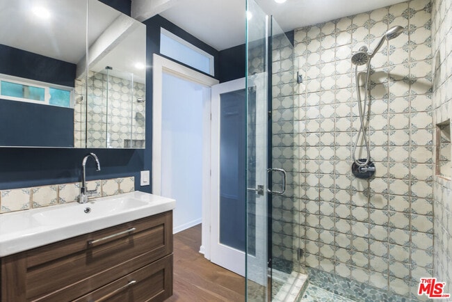 Building Photo - 3472 Rowena Ave