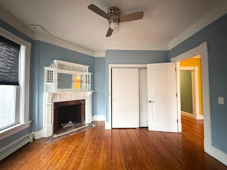 Building Photo - 124 Almy St