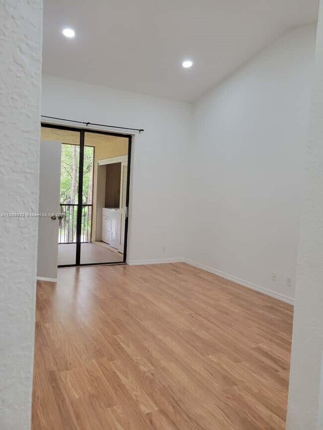 Building Photo - 3883 Coral Tree Cir
