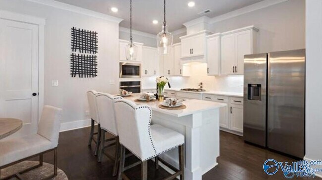 Building Photo - 350 Hay Rake Dr