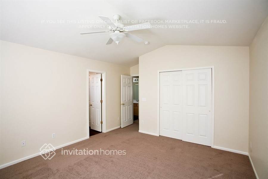 Building Photo - 1245 Legend Oak Dr