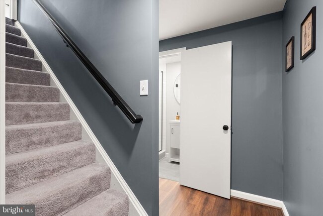 Building Photo - 7393 Colton Ln