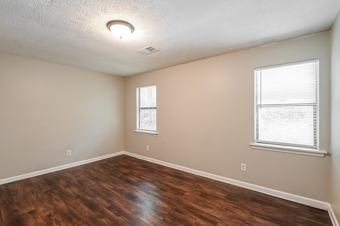 Building Photo - 5205 Birdlake Dr NW