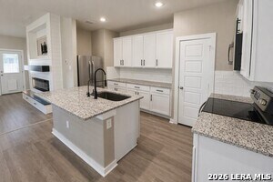Building Photo - 3237 Hyacinth