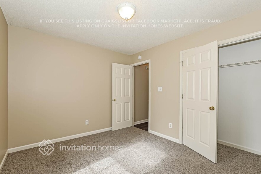 Building Photo - 1406 N Hampton Dr