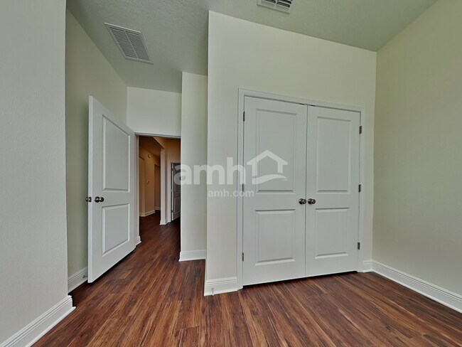 Building Photo - 6385 Emerald Hills Way