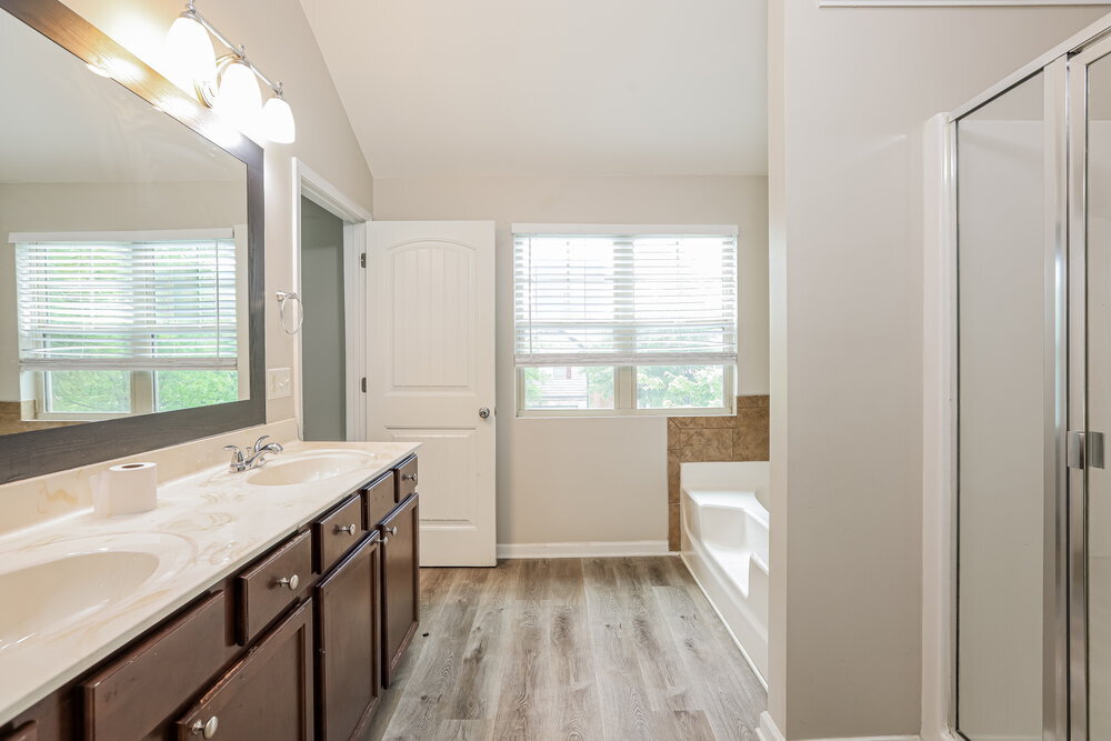 Building Photo - 5163 Rapahoe Trail