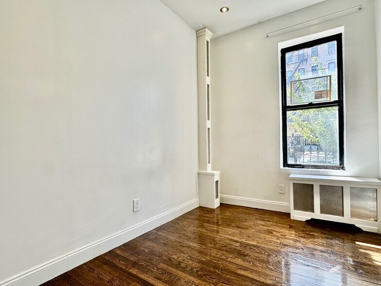 Building Photo - 523 W 135th St