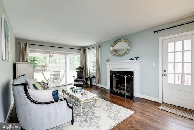 Building Photo - 5724 27th St NW